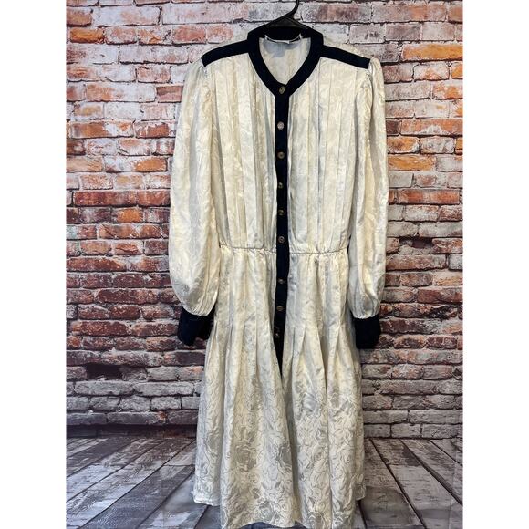 VTG Adele Simpson Cream Button Front Long Sleeve Silk Dress Women's size Medium - Picture 1 of 5